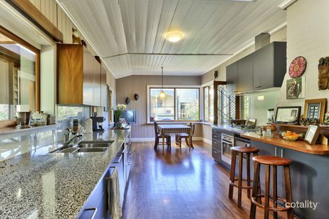 11 Westbourne St, Highgate Hill, QLD 4101