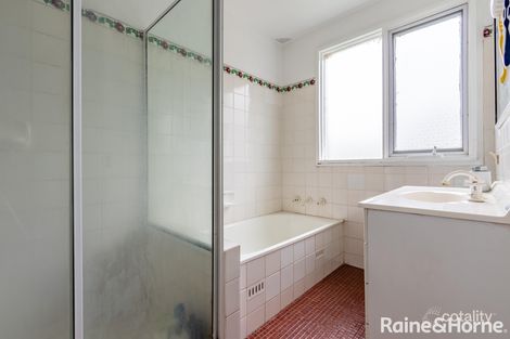 Property photo of 18 Wilkinson Place Windradyne NSW 2795