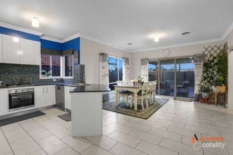 Property photo of 8 Ludeman Drive Wollert VIC 3750