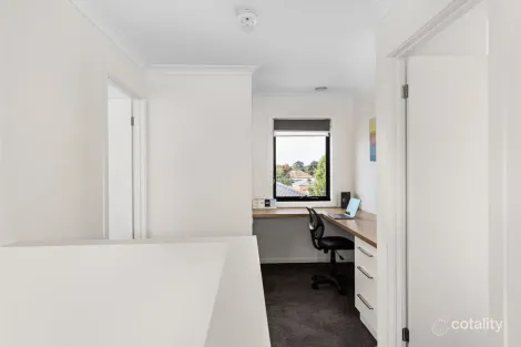 Property photo of 6 Grech Close Sebastopol VIC 3356