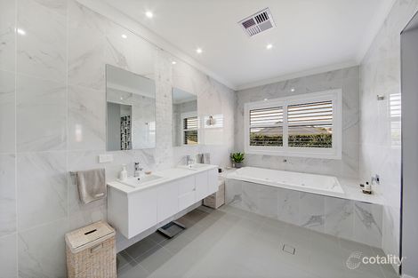 Property photo of 52 The Old Oaks Road Grasmere NSW 2570