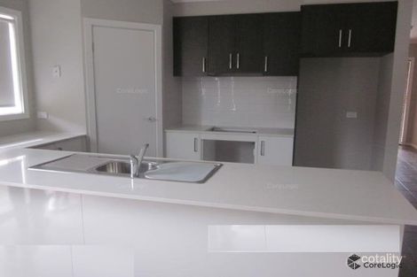 Property photo of 2/33 Brookfield Avenue Brookfield VIC 3338