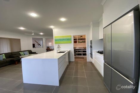 Property photo of 2 Gloria Close Glass House Mountains QLD 4518
