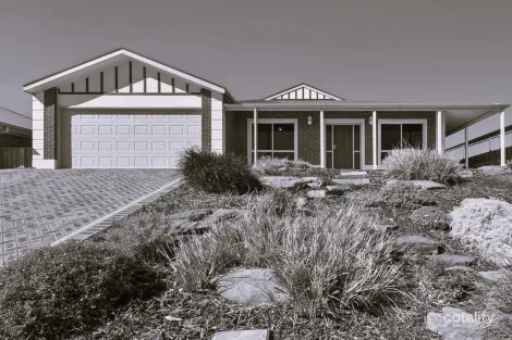 Property photo of 18 McEwen Drive Loxton SA 5333