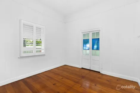 Property photo of 20 Marmion Parade Taringa QLD 4068