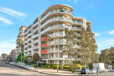 802/3 George St, Warwick Farm, NSW 2170
