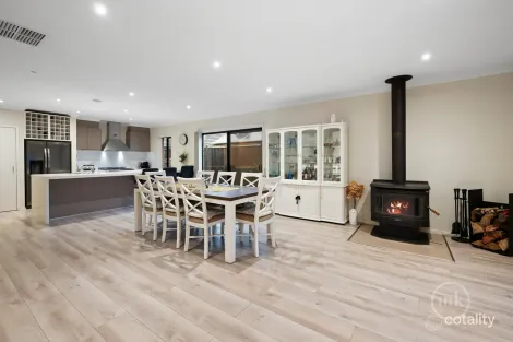 Property photo of 26 McKenzie Way Doreen VIC 3754