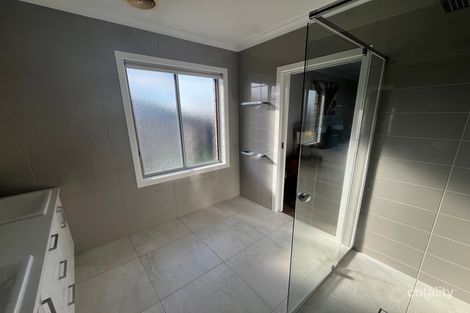 Property photo of 17 Balmoral Place Traralgon VIC 3844