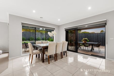 Property photo of 14 Allenby Avenue Wantirna South VIC 3152