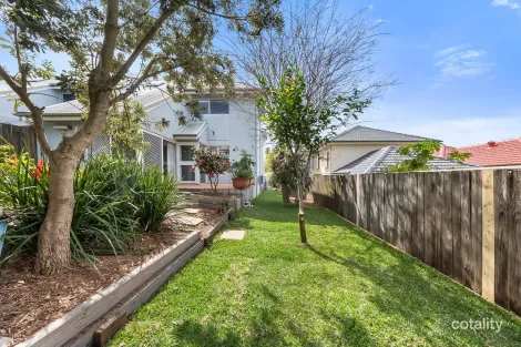 6/17 ARMADALE ST, ST LUCIA, QLD 4067