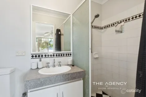 Property photo of 6 Kanya Court Swan View WA 6056