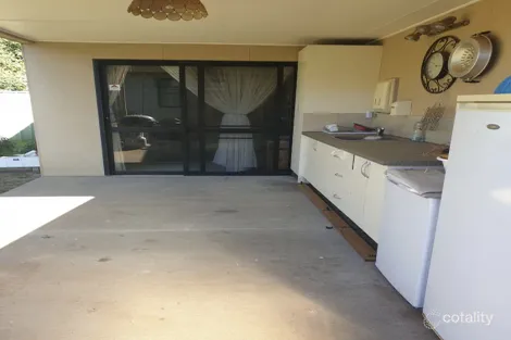 Property photo of 11 Glen Street Warren NSW 2824