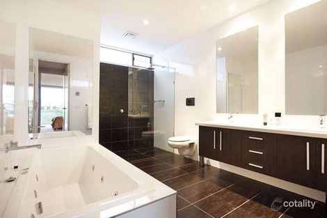 Property photo of 10 Steele Street Caulfield South VIC 3162