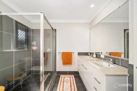 Property photo of 10 Hinton Crescent Mango Hill QLD 4509