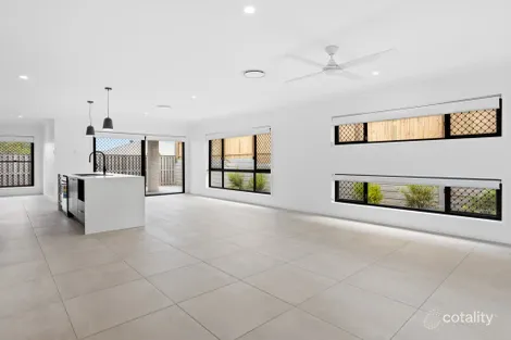 Property photo of 8 Outlook Court Ormeau QLD 4208