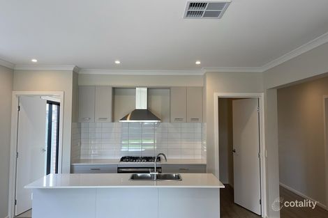 Property photo of 81 Castlecrag Way Strathtulloh VIC 3338