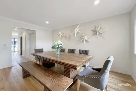 Property photo of 20 Spindle Street Clyde North VIC 3978