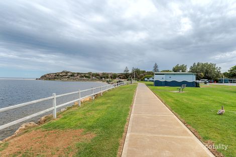 Property photo of 16 Wedge Street Guilderton WA 6041