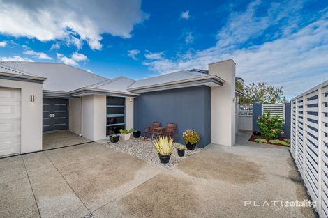 Property photo of 12 Whitehorses Drive Burns Beach WA 6028