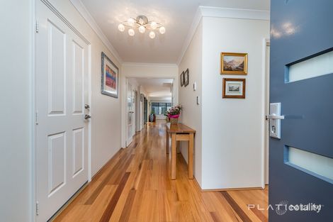 Property photo of 12 Whitehorses Drive Burns Beach WA 6028