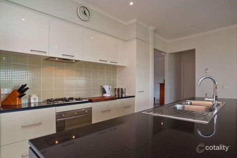 Property photo of 11 Dunk Crescent Bonbeach VIC 3196