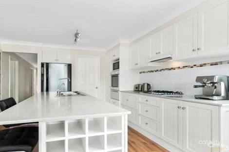 Property photo of 20 Kinchega Court Wattle Grove NSW 2173