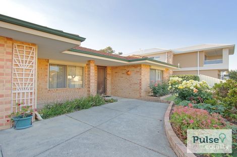 Property photo of 11A Pepler Avenue Salter Point WA 6152