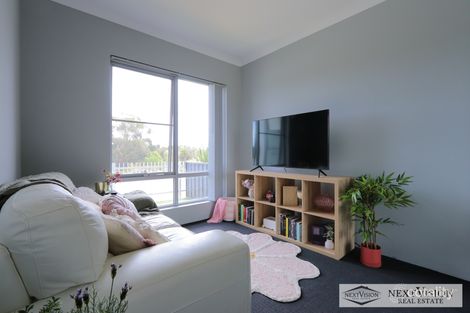 Property photo of 33 Dickerson Loop Hammond Park WA 6164