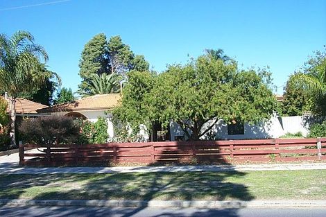 407 High Rd, Parkwood, WA 6147