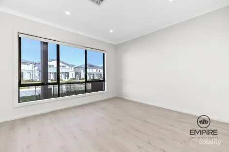 Property photo of 21 Portobello Boulevard Clyde North VIC 3978