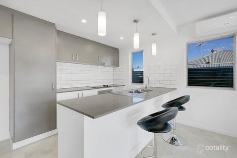 Property photo of 2/100 Ellen Street Oxley QLD 4075