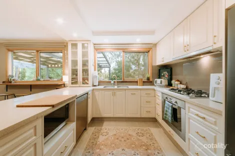 Property photo of 34 Second Avenue Cockatoo VIC 3781