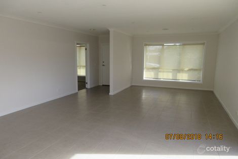 Property photo of 32 Holmes Street Ardeer VIC 3022