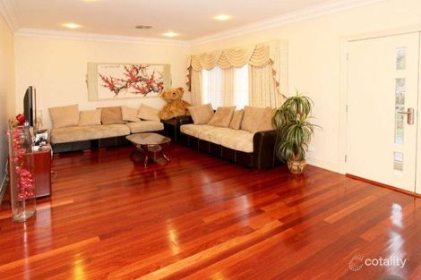 Property photo of 3 Kinnoull Grove Glen Waverley VIC 3150