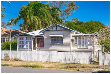 221 Victoria Pl, Berserker, QLD 4701