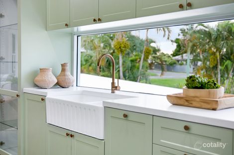 23 Brooke Ave, Southport, QLD 4215