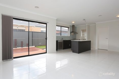 Property photo of 38 Birchmore Circuit Truganina VIC 3029