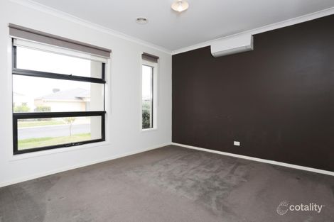 Property photo of 38 Birchmore Circuit Truganina VIC 3029