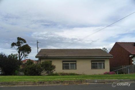 32 Noble Pde, Lake Heights, NSW 2502