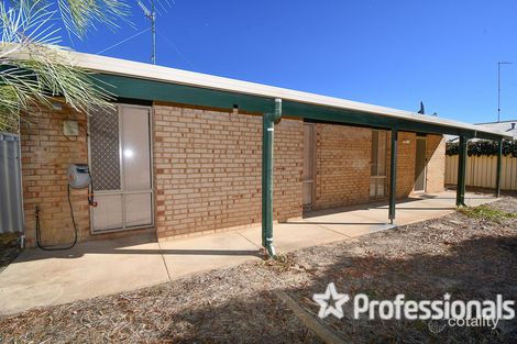 18 Earl St, Wannanup, WA 6210