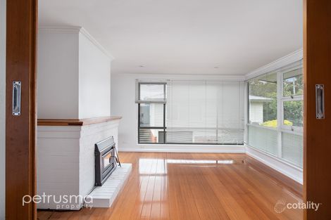 Property photo of 1/106 Gordons Hill Road Lindisfarne TAS 7015