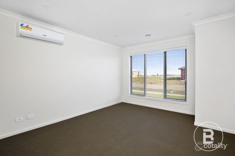 Property photo of 18 Silver Leaf Way Winter Valley VIC 3358