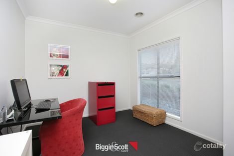 Property photo of 10 Oconnell Street Berwick VIC 3806