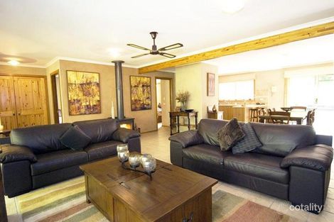 Property photo of 16 Collins Street Red Hill VIC 3937