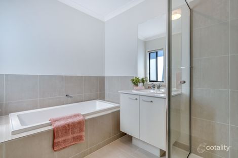 Property photo of 30 Ashnova Street Kalkallo VIC 3064