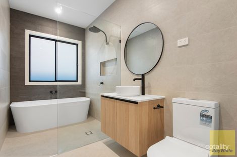 19 Yellowstone Dr, Truganina, VIC 3029