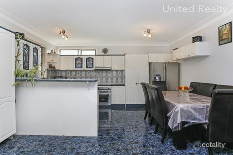 Property photo of 17 Rowe Avenue Lurnea NSW 2170