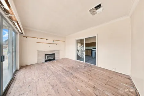Property photo of 111 Canal Street Griffith NSW 2680