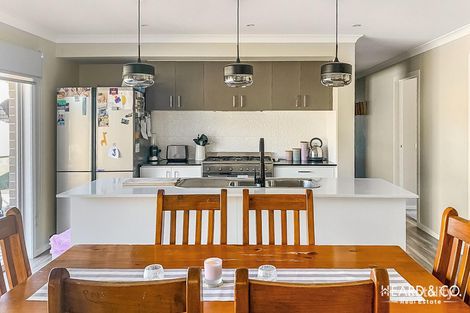 Property photo of 7 Brooklyn Drive Golden Square VIC 3555