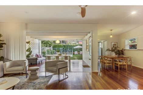 Property photo of 17 Sunbrite Avenue Mermaid Beach QLD 4218